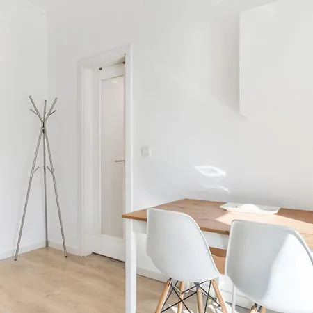 1bdr Cozy Flat In Heart Of By Lovelystay Apartment Lisbon